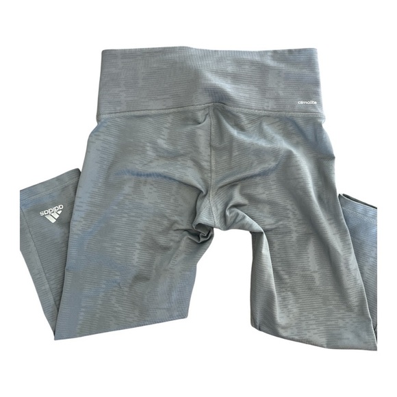WOMENS ADIDAS CLIMALITE GRAY CROPPED LEGGINGS & ADIDAS CLIMALITE SHORTS - Picture 4 of 13
